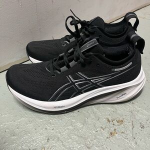 Asics Nimbus 26 mens 10.5